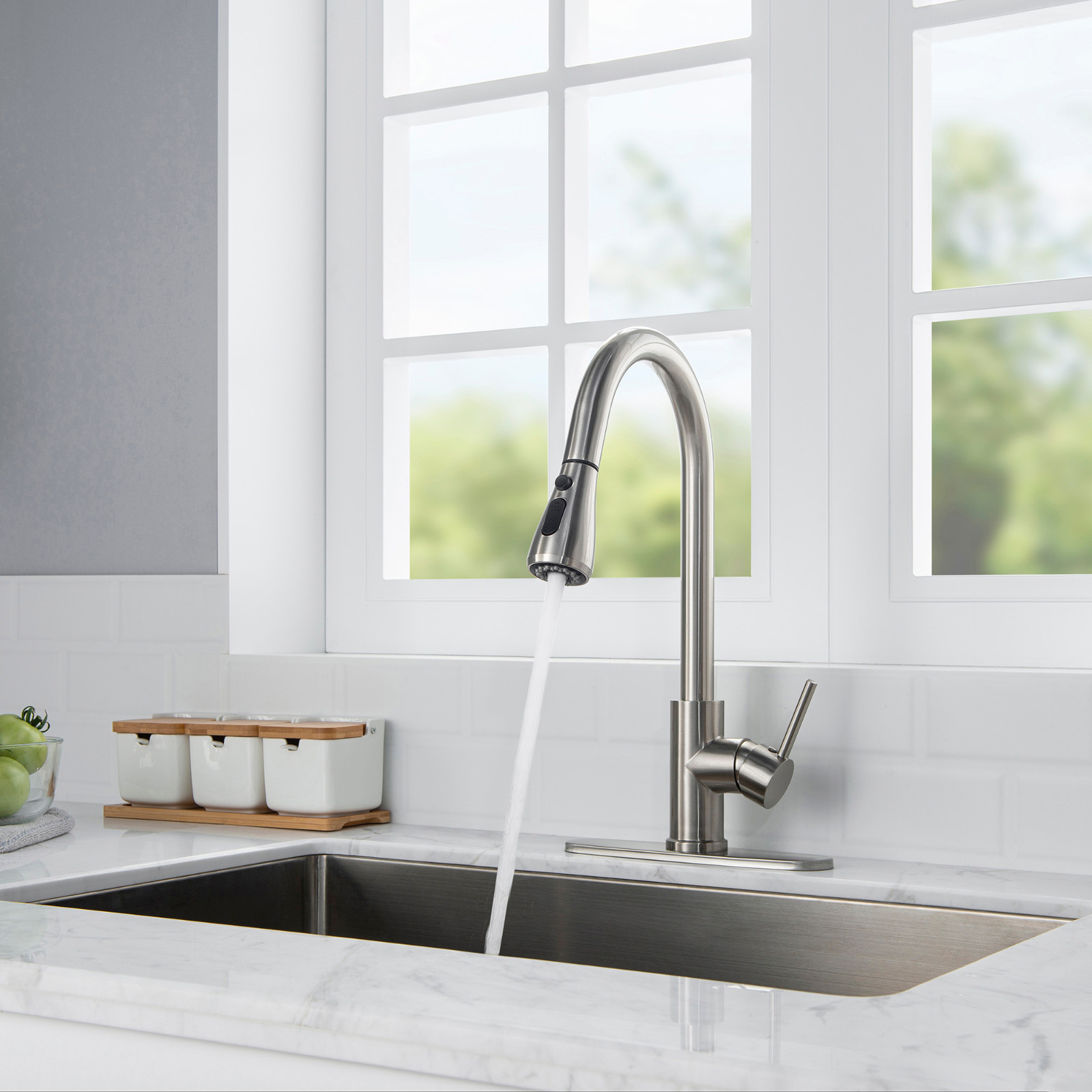  WOODBRIDGE WK090801BN Stainless Steel Single Handle Pull Down Kitchen Faucet in Brushed Nickel Finish._9393