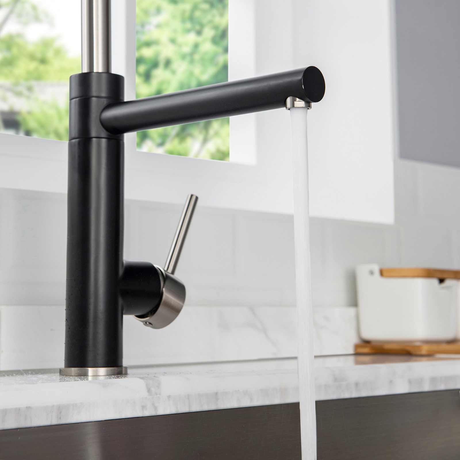  WOODBRIDGE WK060501BL Stainless Steel Single Handle Pre-Rinse Pull Down Kitchen Faucet and Pot Filler in Matte Black Finish._5034