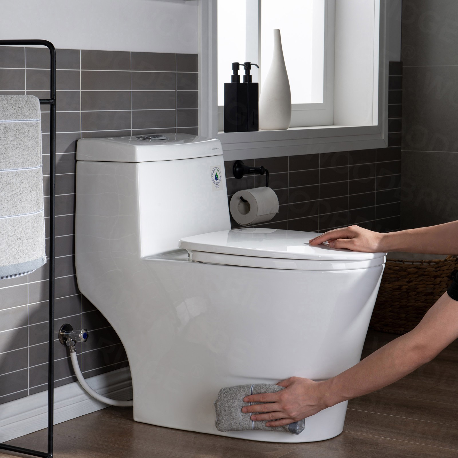  WOODBRIDGE B-0940-A Modern One-Piece Elongated toilet with Solf Closed Seat and Hand Free Touchless Sensor Flush Kit, White_5444