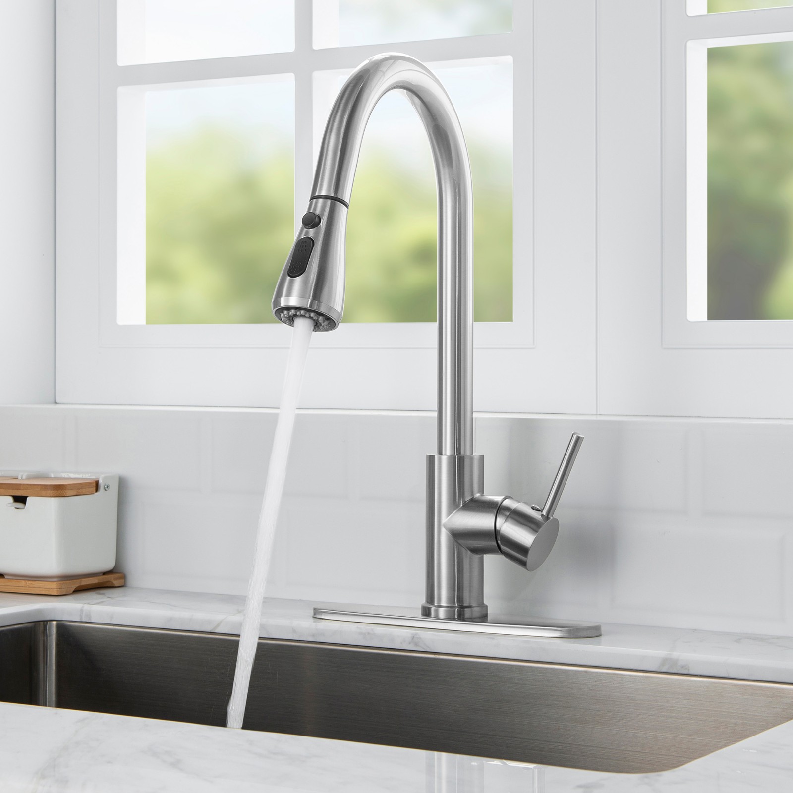  WOODBRIDGE WK090802CH Single Handle Pull Down Kitchen Faucet in Polished Chrome Finish._5022
