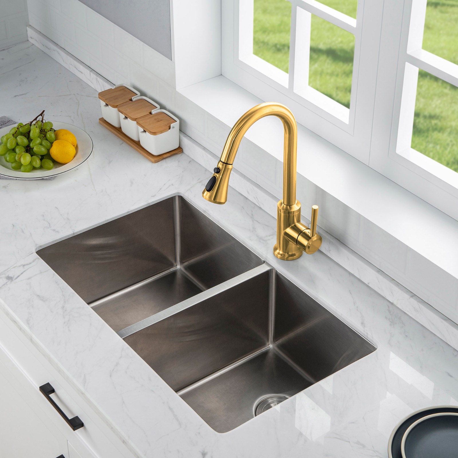  WOODBRIDGE WK101201BG Stainless Steel Single Handle Pull Down Kitchen Faucet in Brushed Gold Finish._4991