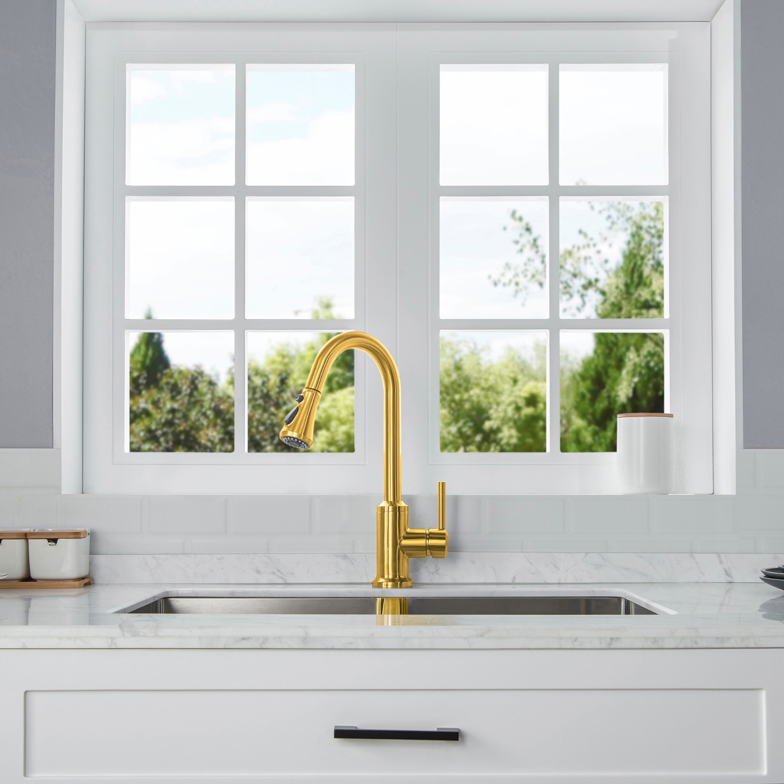  WOODBRIDGE WK101201BG Stainless Steel Single Handle Pull Down Kitchen Faucet in Brushed Gold Finish._5000