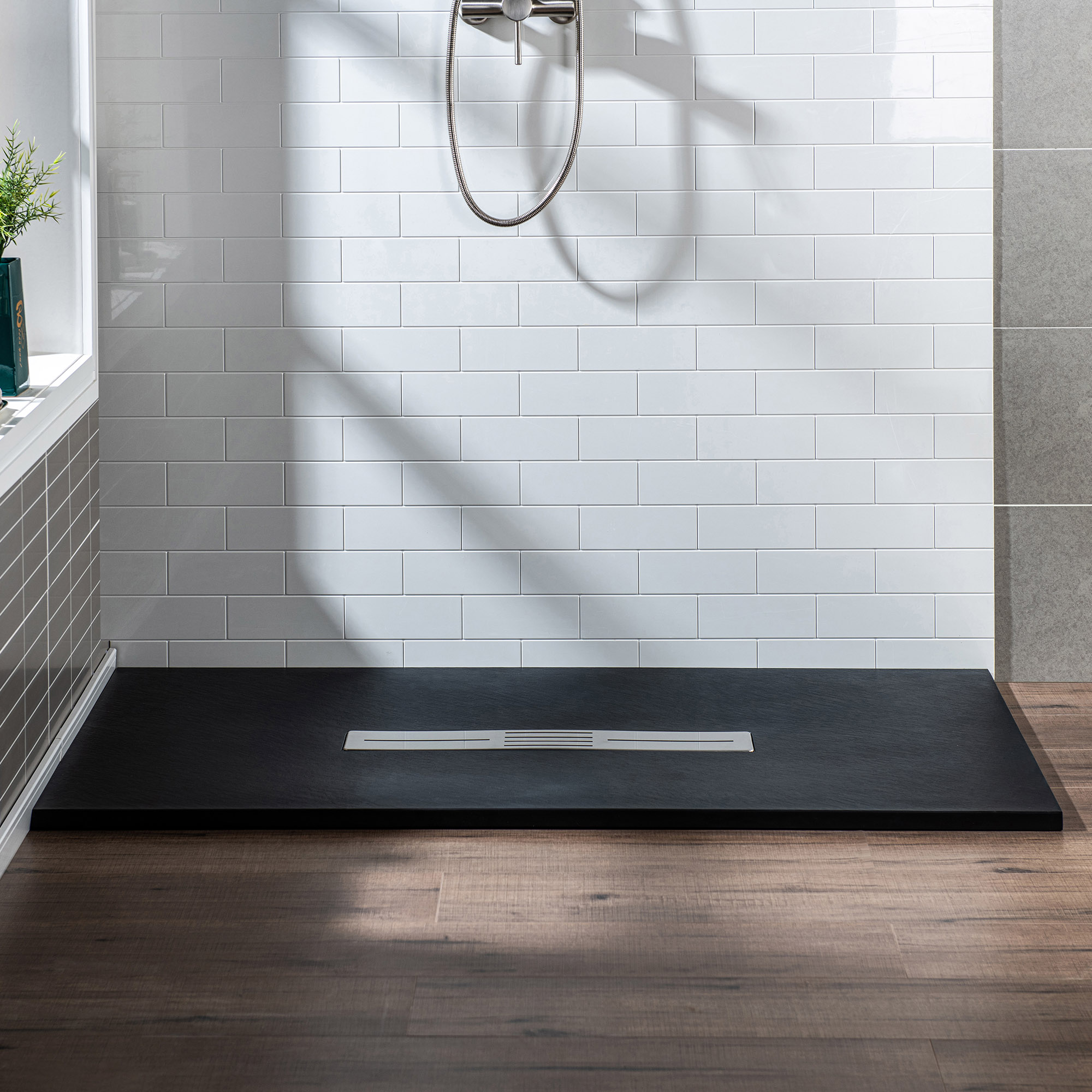  WOODBRIDGE 48-in L x 32-in W Zero Threshold End Drain Shower Base with Center Drain Placement, Matching Decorative Drain Plate and Tile Flange, Wheel Chair Access, Low Profile, Black_12481