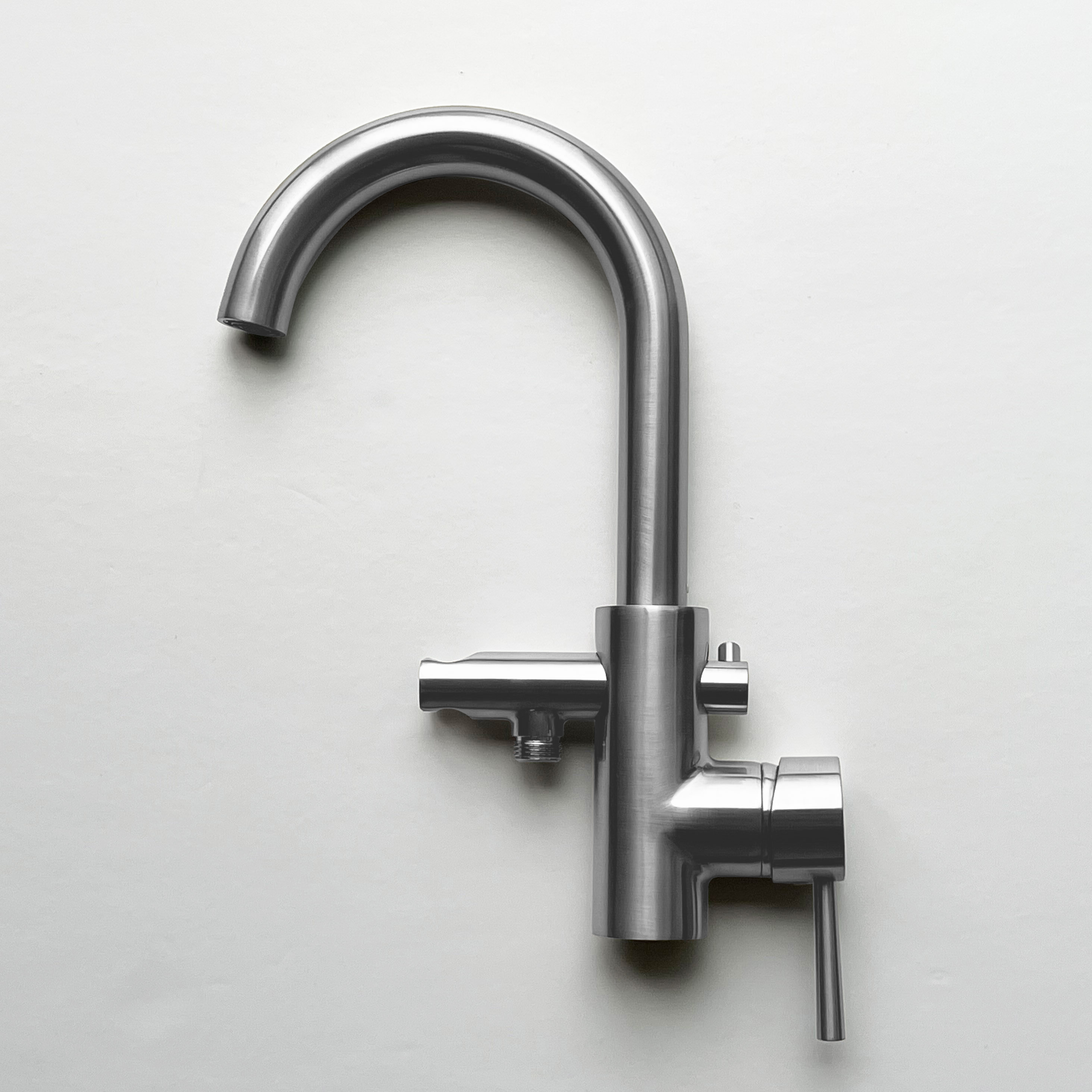 F0002 Chrome Faucet Body