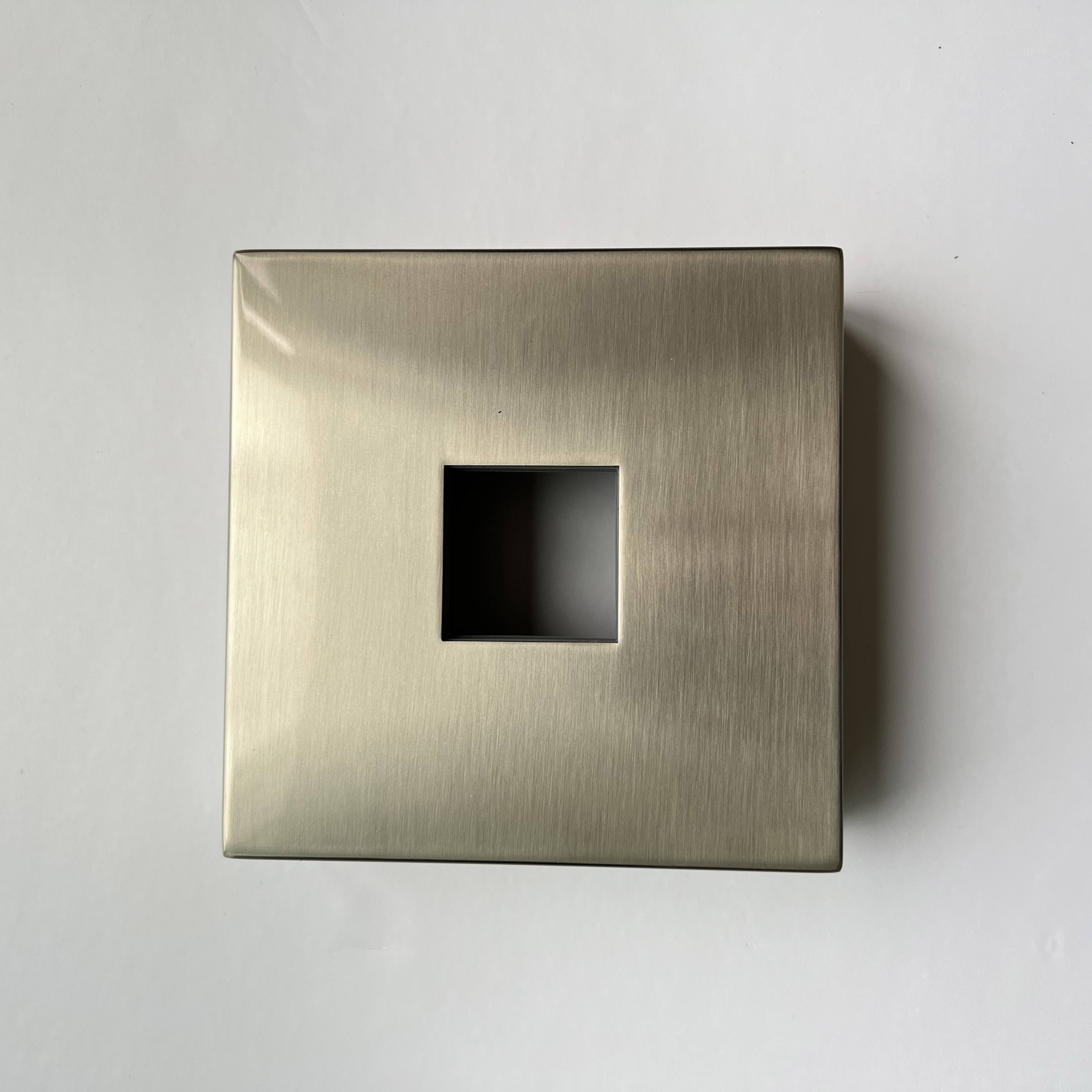 F0040BN Brushed Nickel Decorate Base Cover