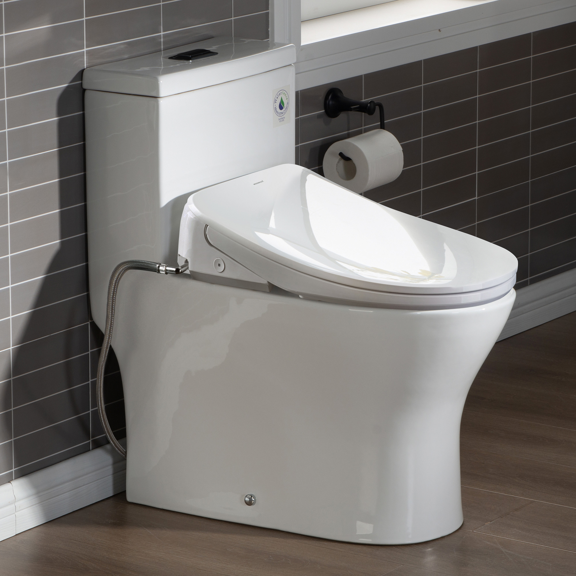 WOODBRIDGE Elongated 1-Piece Toilet with Advanced Auto Open & Close Bidet Smart Toilet Seat, Child Wash, 1000 Gram MaP Flushing Score, 1.28 GPF Dual, Water Sensed