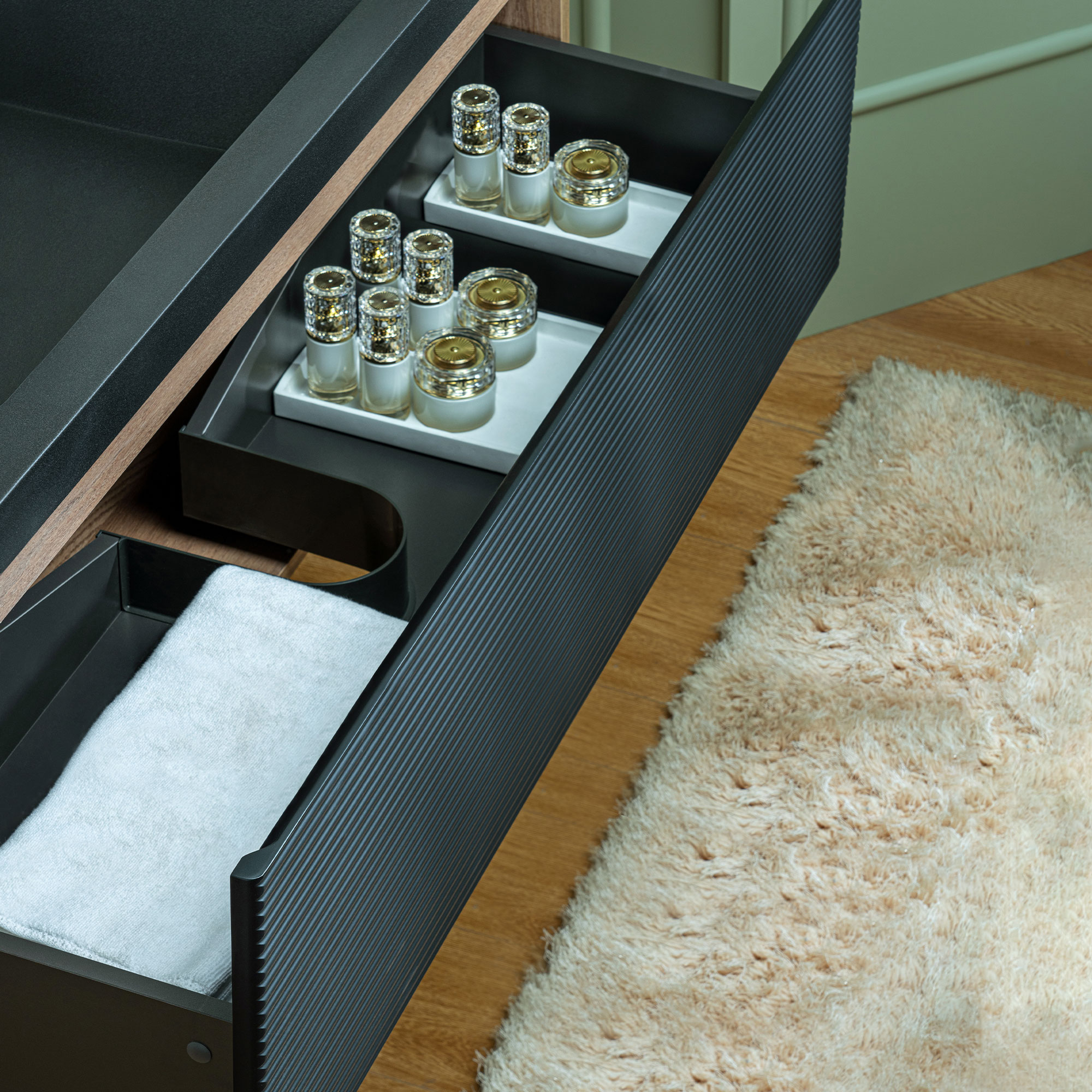  WOODBRIDGE 47-1/4 in. W x 19-5/8 in. D Wall Mounted Floating Multi-layer Engineering Wood Bathroom Vanity with Premium Black Sintered Stone Vanity Top_24007
