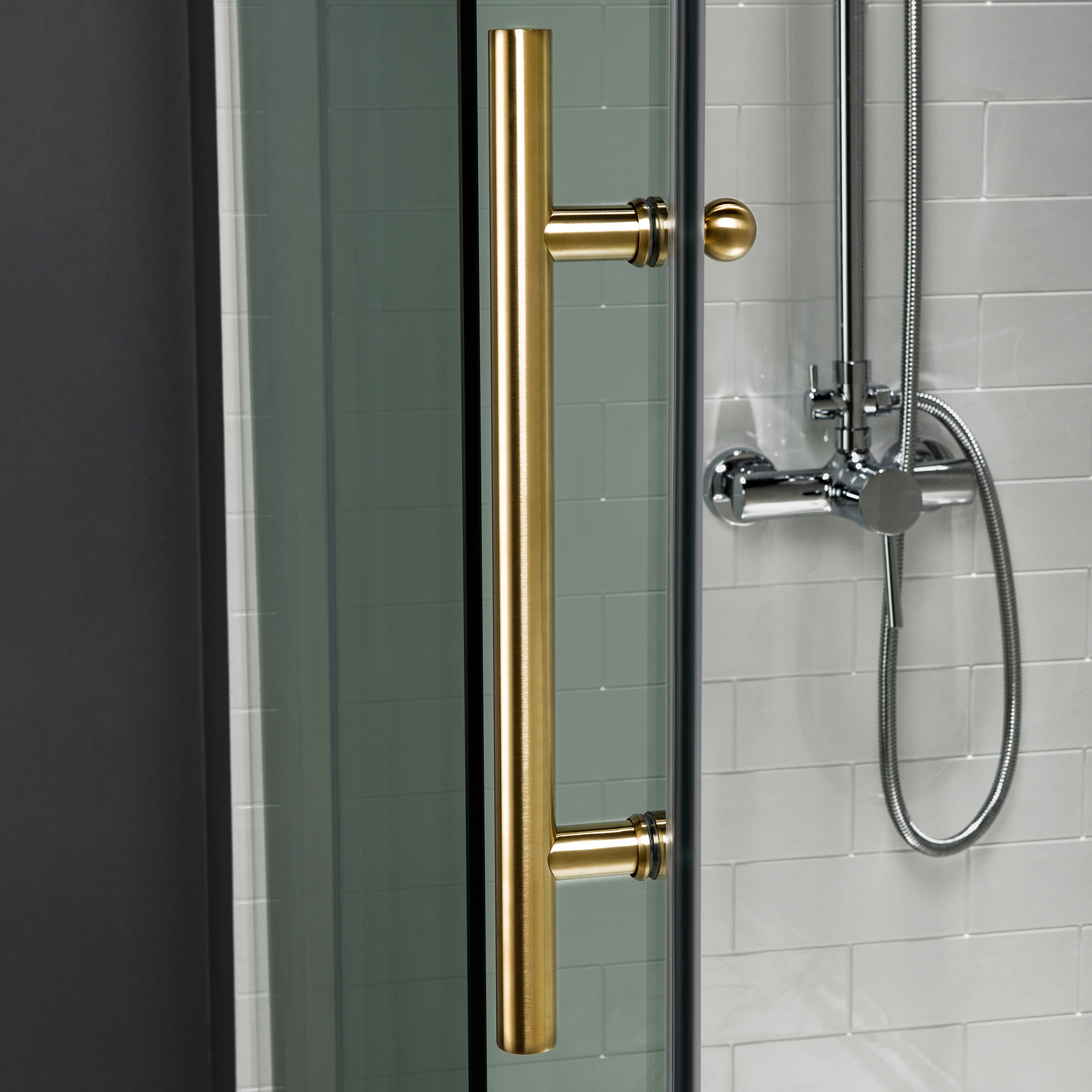  WOODBRIDGE Frameless Shower Doors 68-72
