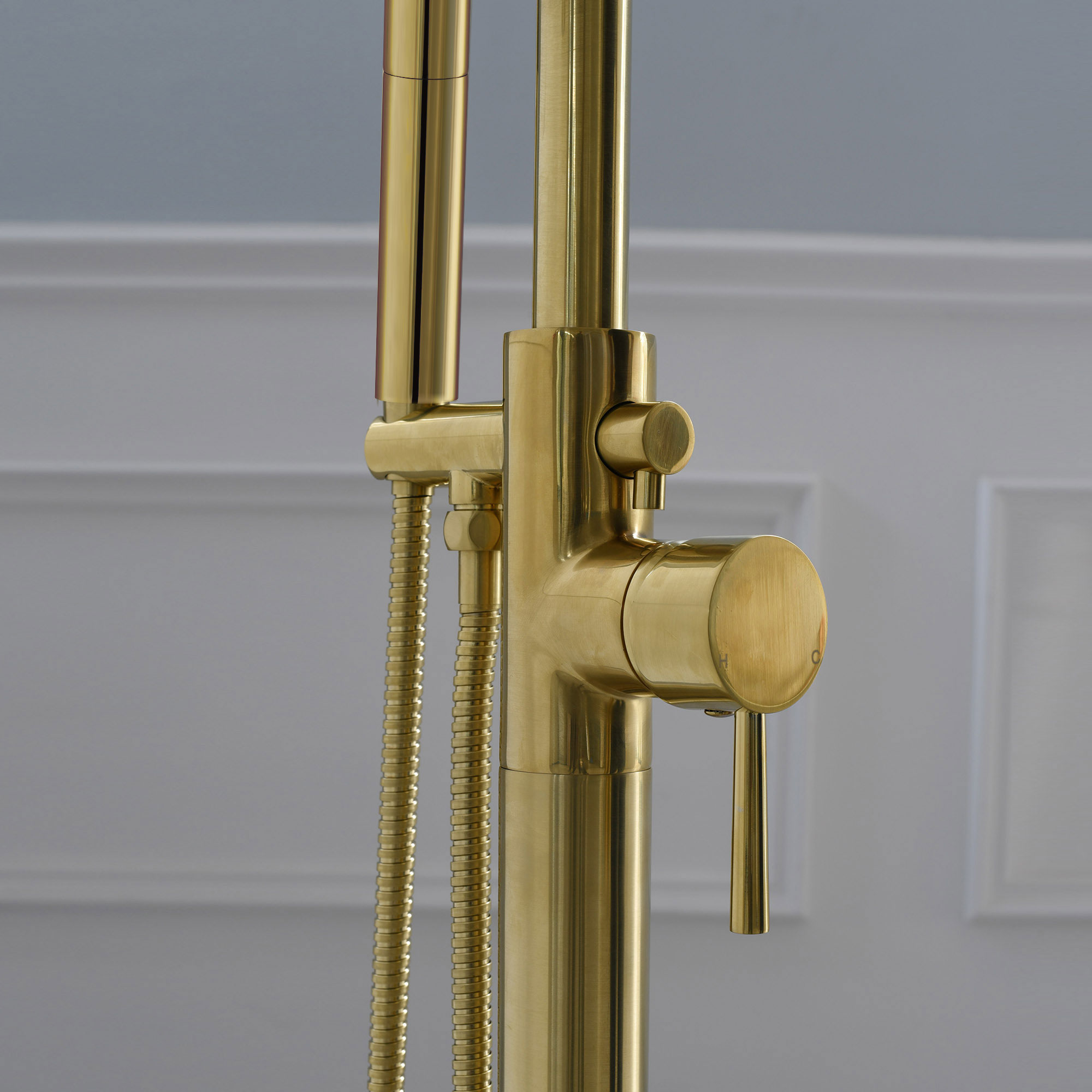  WOODBRIDGE F0026BGDR Contemporary Single Handle Floor Mount Freestanding Tub Filler Faucet with 2 Function Cylinder Style Hand Shower in Brushed Gold Finish._24749