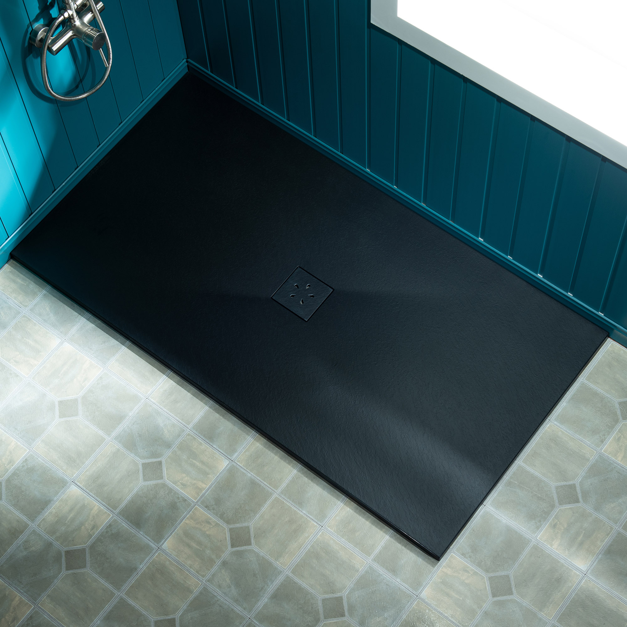  WOODBRIDGE 60-in L x 32-in W Zero-Threshold End-Drain Shower Base with Center Drain Placement, Matching Decorative Drain Plate and Tile Flange, Wheel Chair Access, Low Profile, Black_25425