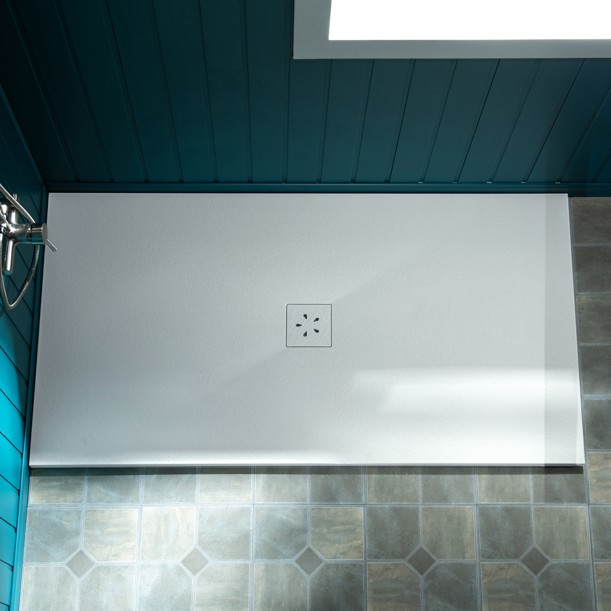  WOODBRIDGE 47.75-in L x 32-in W Zero-Threshold End-Drain Shower Base with Center Drain Placement, Matching Decorative Drain Plate and Tile Flange, Wheel Chair Access, Low Profile, White_25015