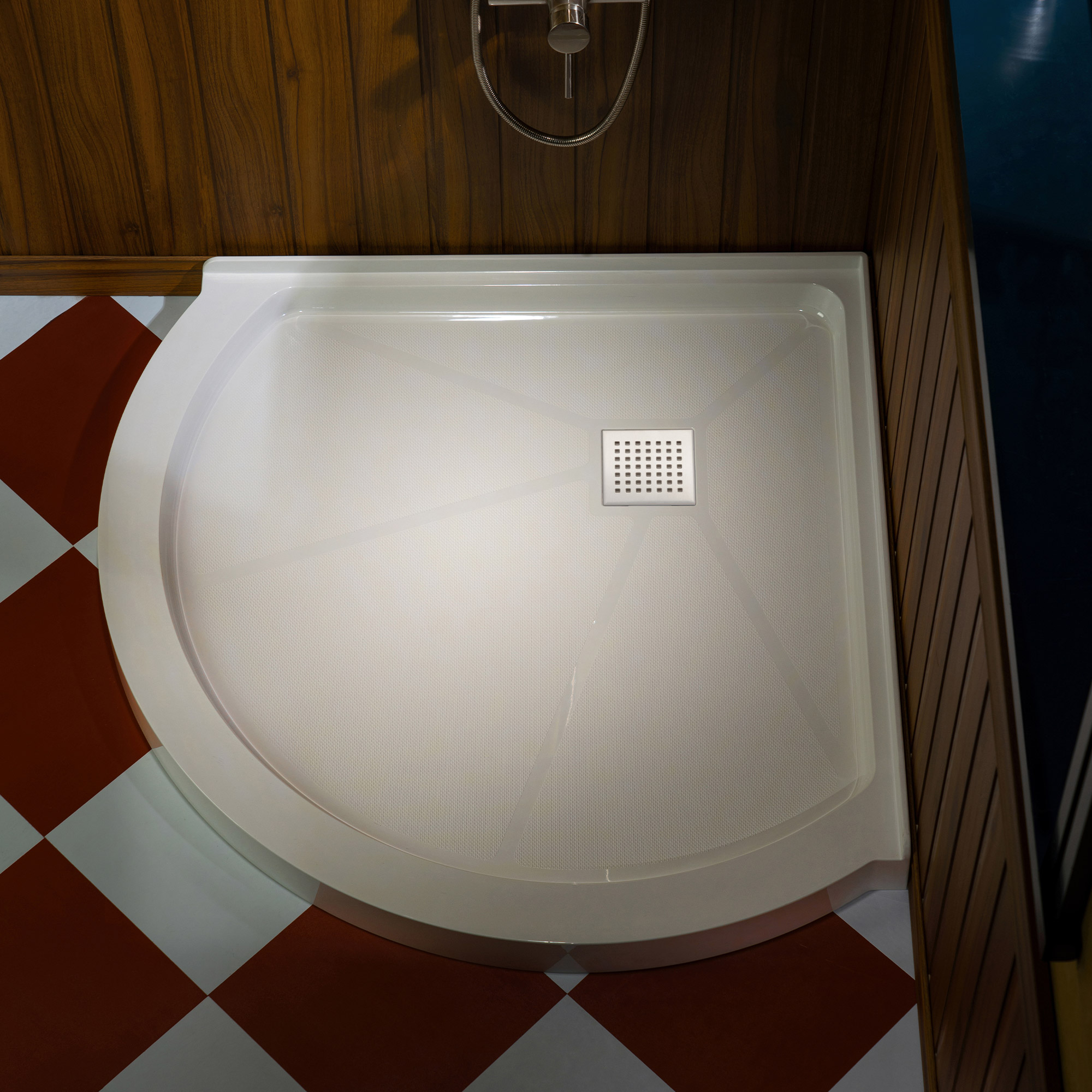 WOODBRIDGE 36 in. x 36 in. Round Corner Solid Surface Neo-Angle Shower Base Pan in White with Chrome Drain Cover