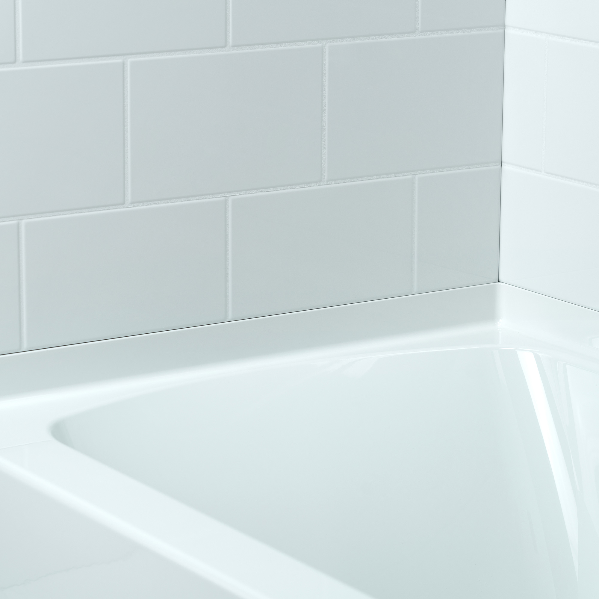  Woodbridge 60” x 32” Four-Piece Direct-to-Stud Alcove Tub Surround with Right-Drain Soaking Bathtub Combo in White_27264
